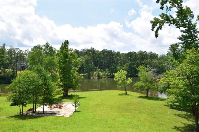 Building Photo - 2948 Legion Lake Rd