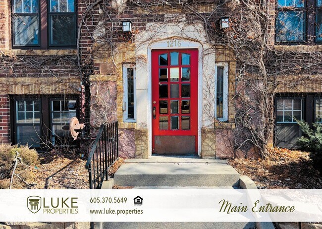 Building Photo - 1216 S Center Ave