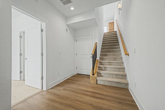 Building Photo - Brand-new townhome for rent in the heart of Erie Town Center