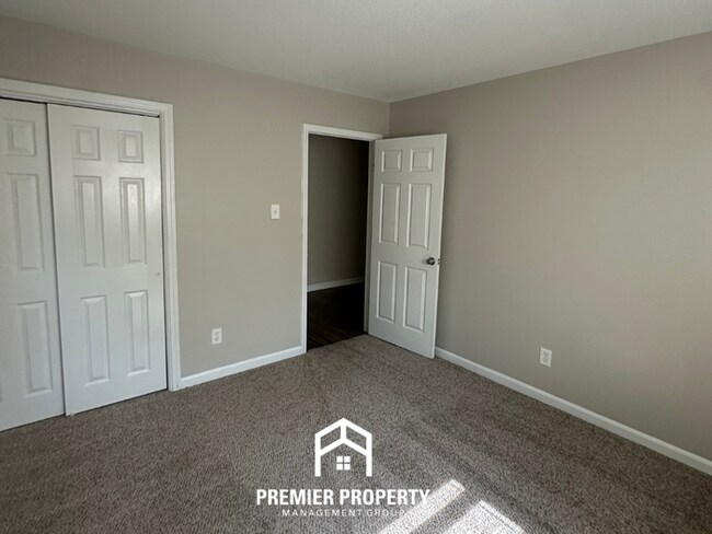 Building Photo - Beautiful 3BR/2BA Bartlett Home | 1,608 Sq Ft, Fireplace & Fenced Yard with Covered Patio