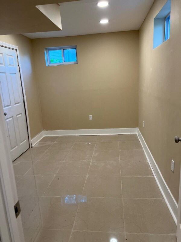 Building Photo - 501 Sulphur Spring Rd