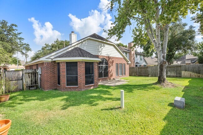 Building Photo - 20815 Whitevine Way