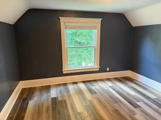 Building Photo - 222 N Gorham St