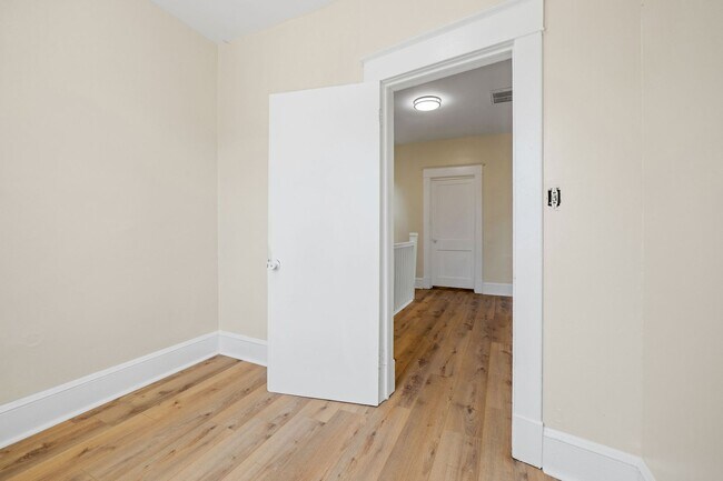 Building Photo - Completely Renovated 3 Bedroom Home in Hig...