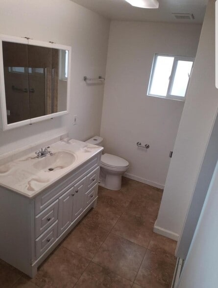 master bath - 109 Kern Ave