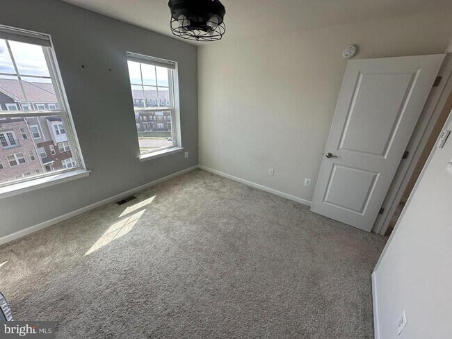 Building Photo - 3727 Silver View Ln