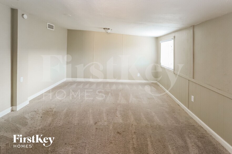 Building Photo - 9214 N 36th Dr