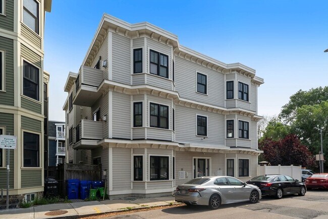 Building Photo - 11 Howell St