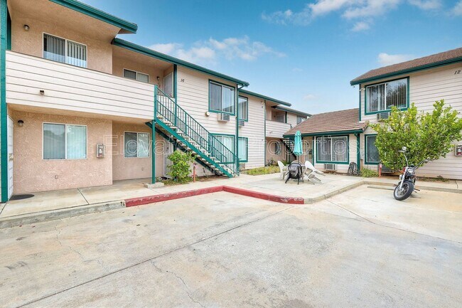 Building Photo - 9430 Winter Gdns Blvd