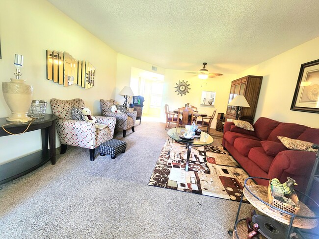 Building Photo - 3959 Via Poinciana