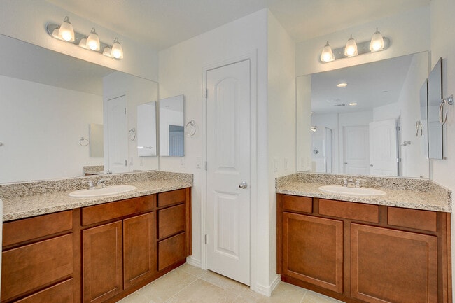 Building Photo - 3 Bedroom, 2 Story Inspirada Home in Anthem!
