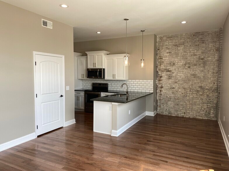 Building Photo - 428 Lackawanna Ave