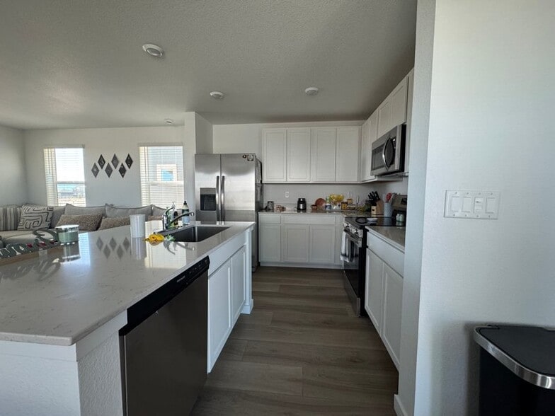 Building Photo - 9156 Percheron Pony Dr