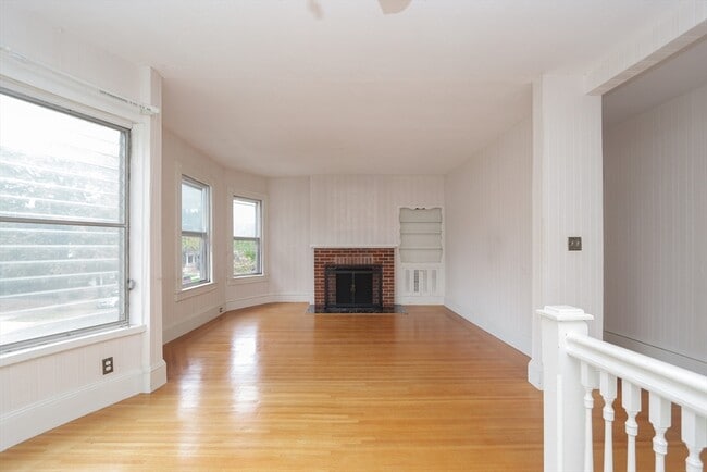 Building Photo - 61 Washington Rd