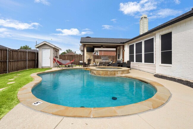 Building Photo - 2805 Whetstone Dr