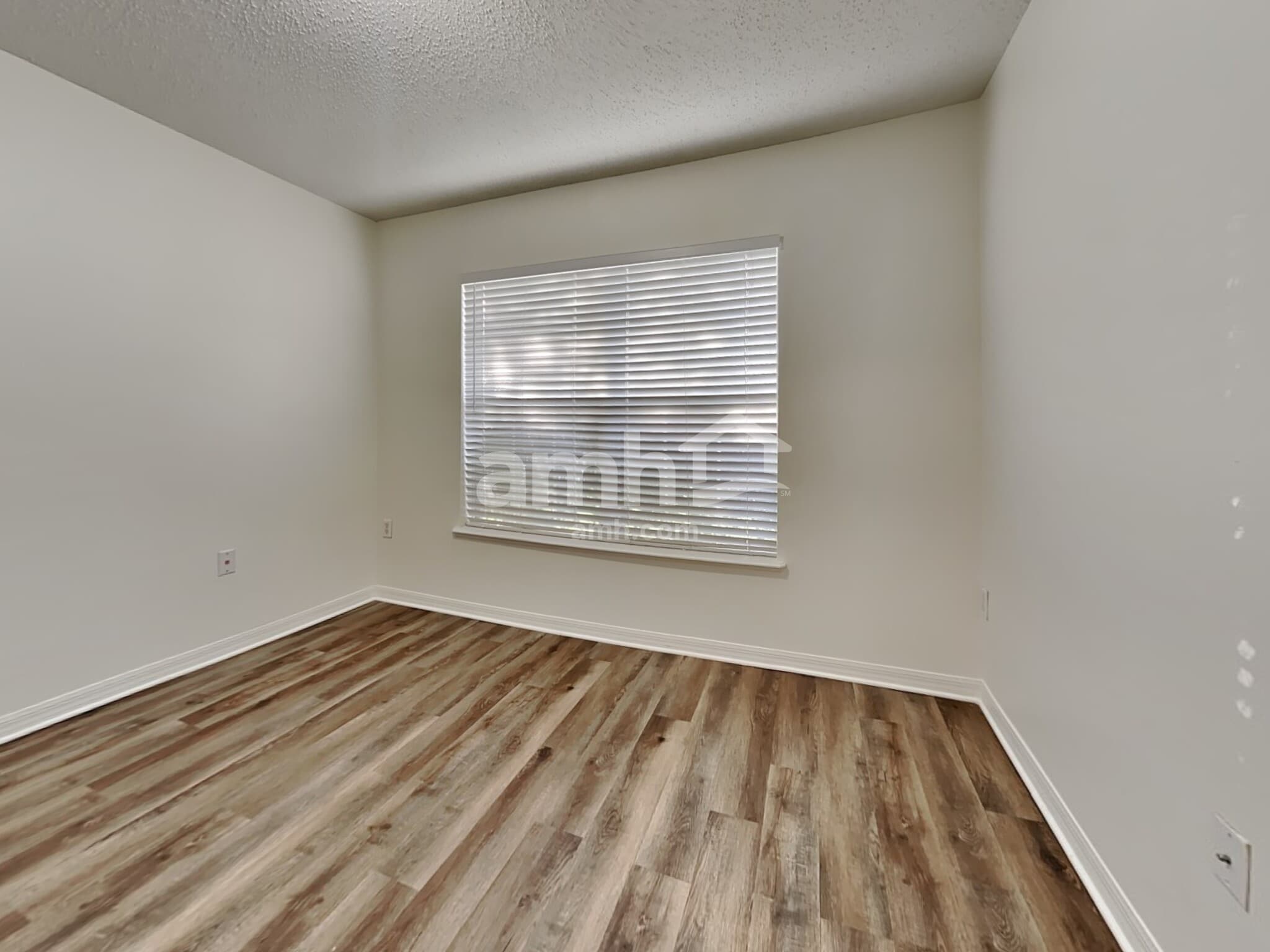 Building Photo - 3097 Rogers Ave