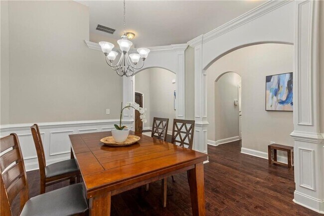 Building Photo - Beautiful Home in Tivoli