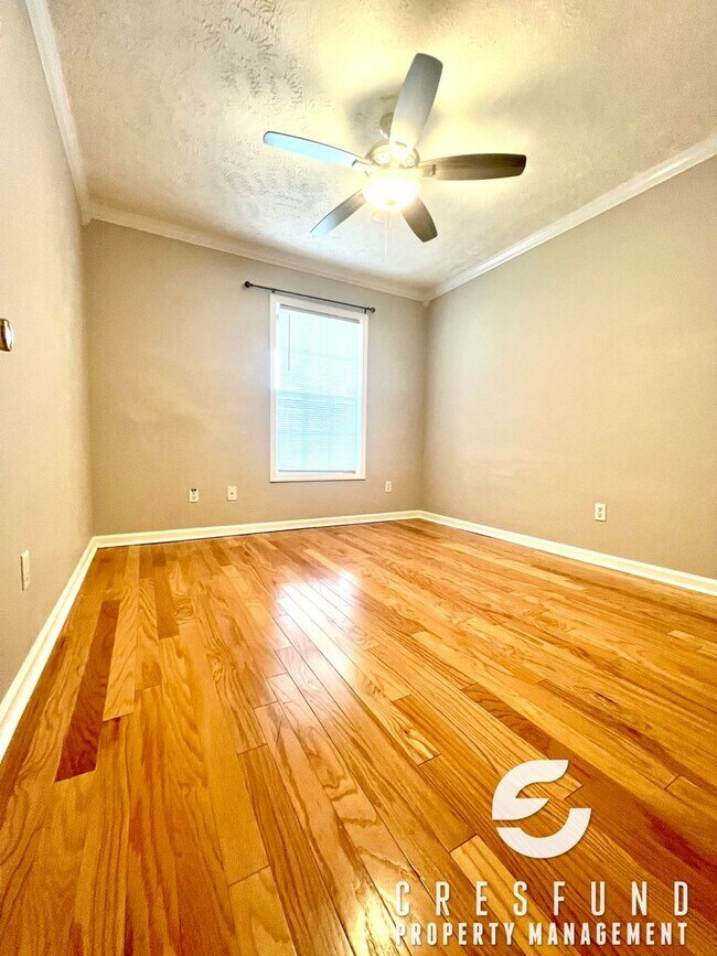 Building Photo - Coming Soon (End of July) 3Br 3 Bath Locat...