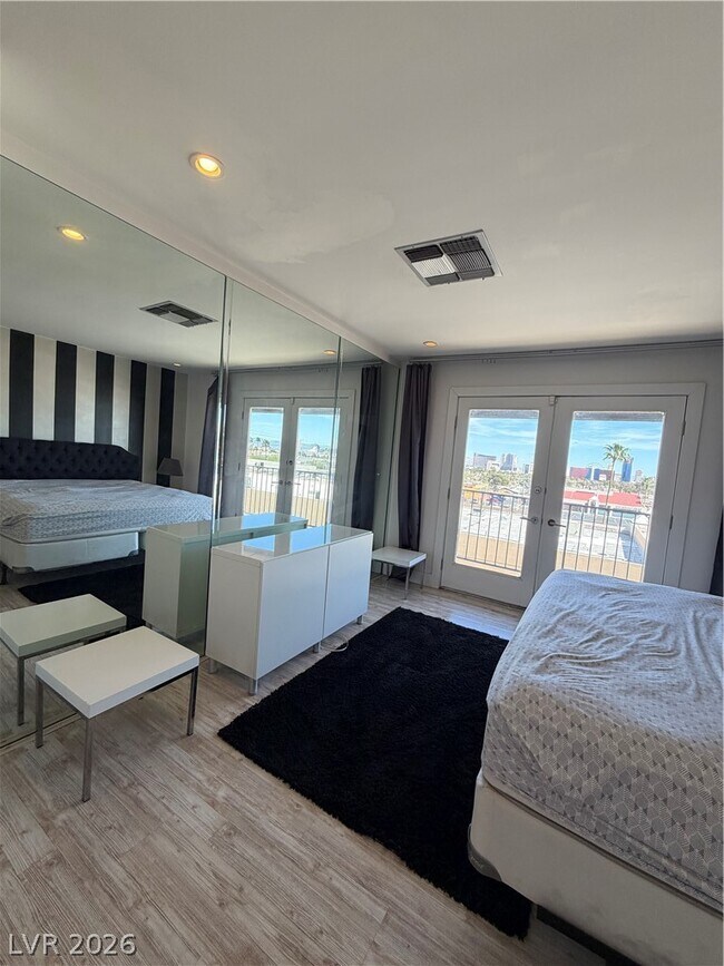 Building Photo - 3988 Delos Dr