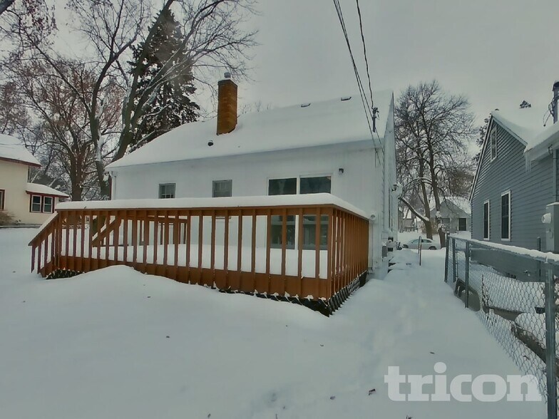 Building Photo - 3105 Georgia Ave S