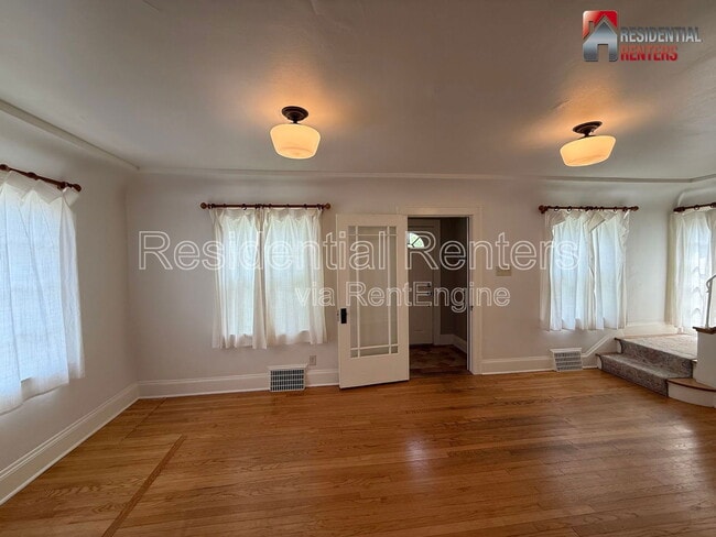 Building Photo - 2185 N 70th St