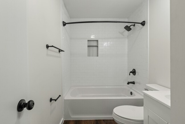 Building Photo - 12 Grove St