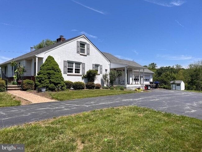 Building Photo - 283 Old Stottsville Rd