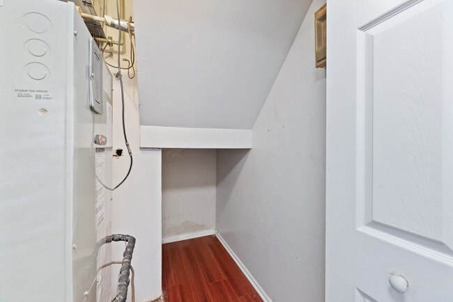 Building Photo - 2 bed Townhome in Annapolis in Hilltop Village