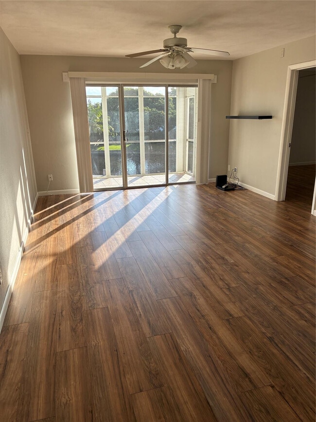 Building Photo - 2970 NE 16th Ave