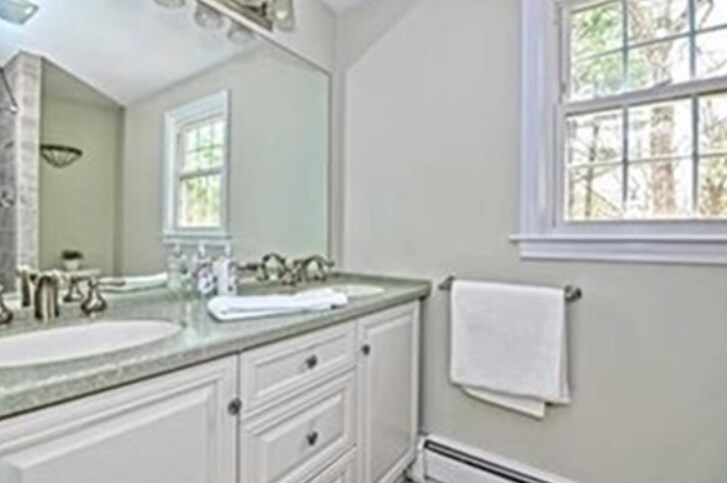 Building Photo - 16 Oak Hill Rd