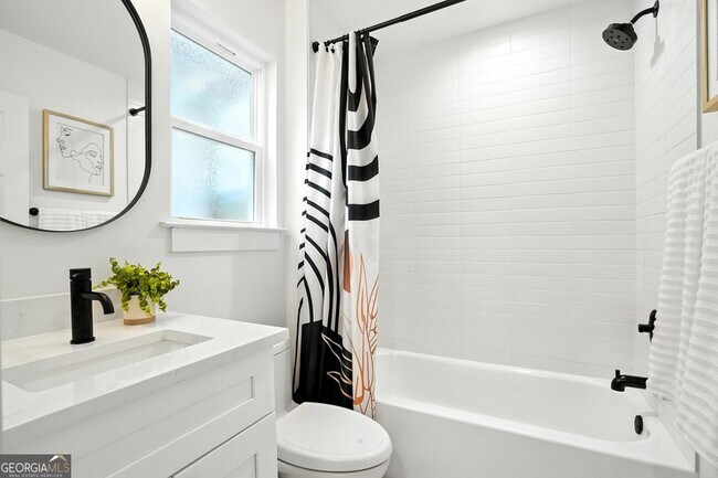 Building Photo - 1597 Glenwood Ave SE