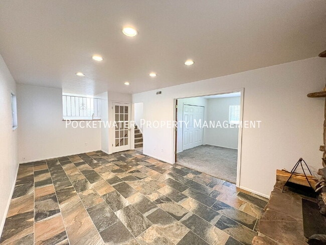 Building Photo - 5452 Blackhawk Rd