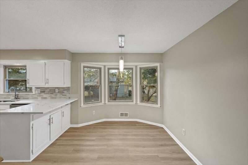 Building Photo - 11800 E 77th St