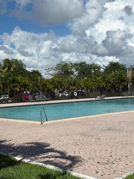 Building Photo - 8400 SW 133rd Avenue Rd