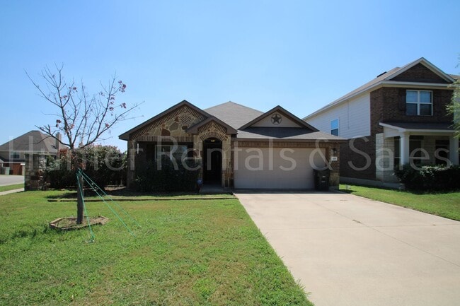 Primary Photo - New in Management ! Spacious & Stylish Liv...