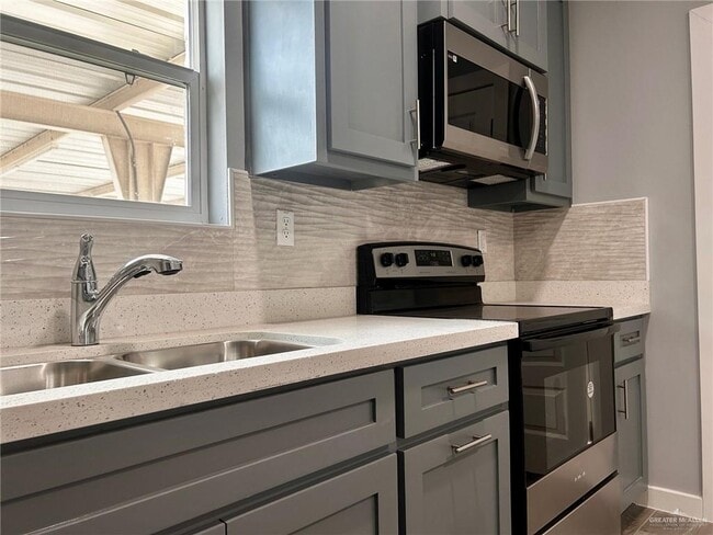 Building Photo - 23 W Kohala Ave