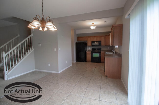 Building Photo - 5000 Derby Ridge Dr