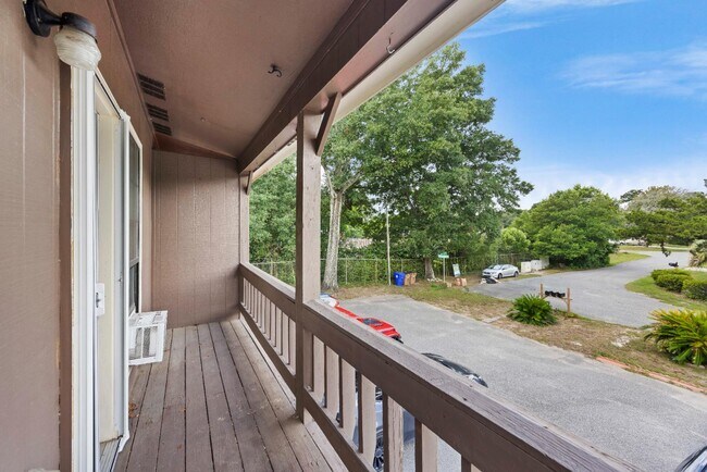 Building Photo - 1016 Monticello Dr