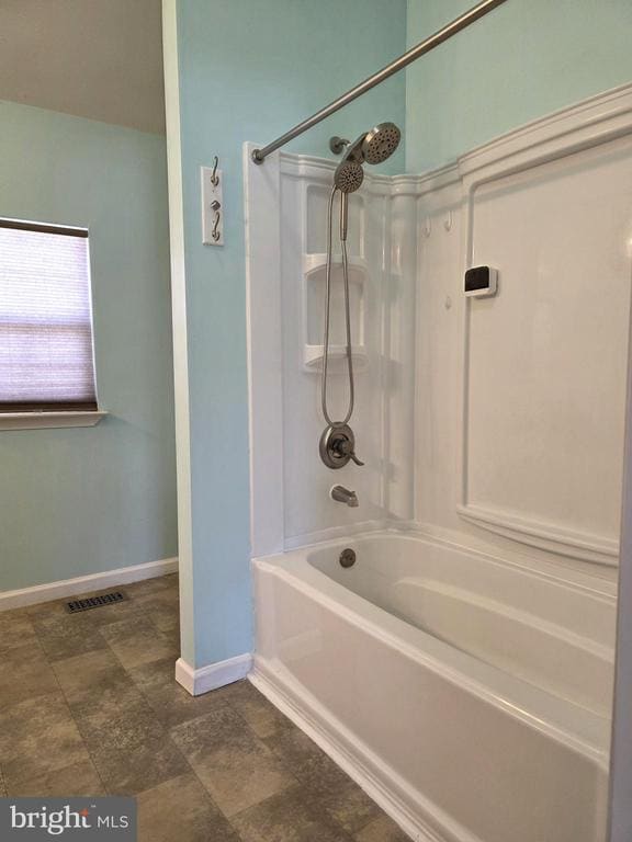 Building Photo - 28 Briar Ln