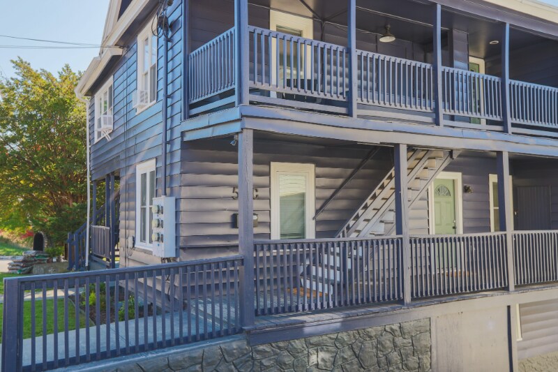 Building Photo - 58 E Spring St