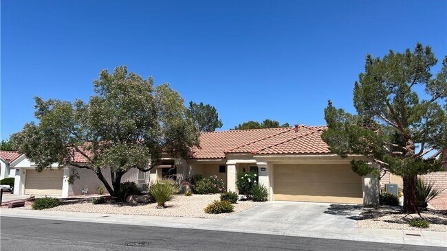 Building Photo - 2516 Sunup Dr