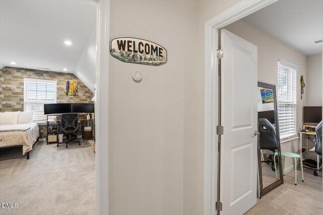 Building Photo - 156 Brier Ridge Dr