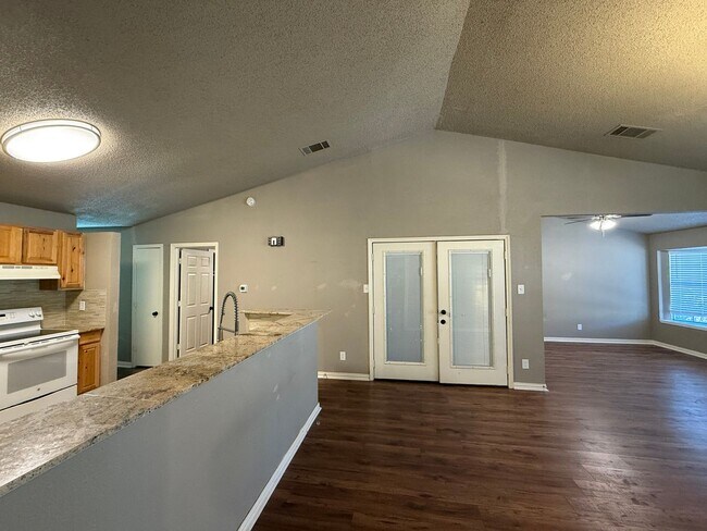 Building Photo - 3 bedroom 2 bathroom house in 76137
