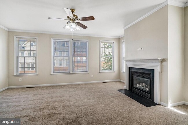 Building Photo - 9662 Potters Hill Cir