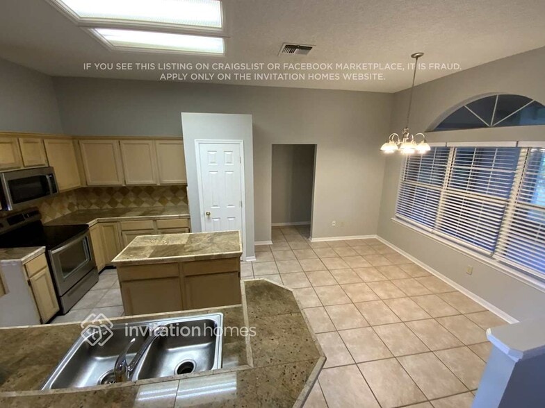 Building Photo - 1091 Larkspur Loop