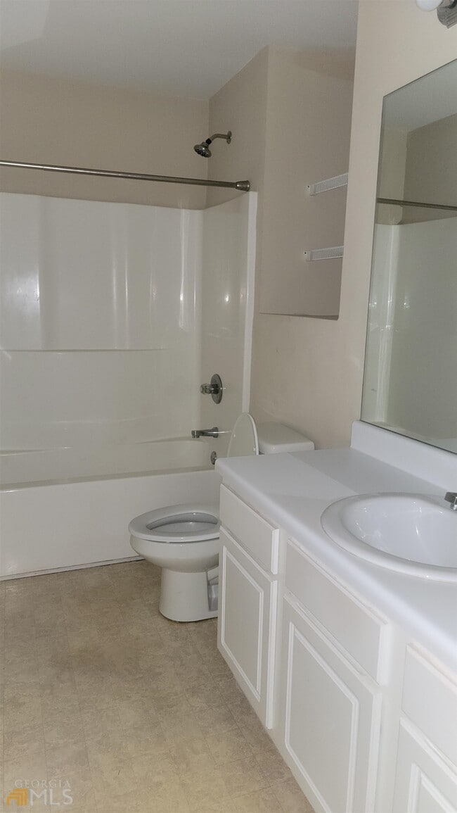 Building Photo - 135 Harvest Ct