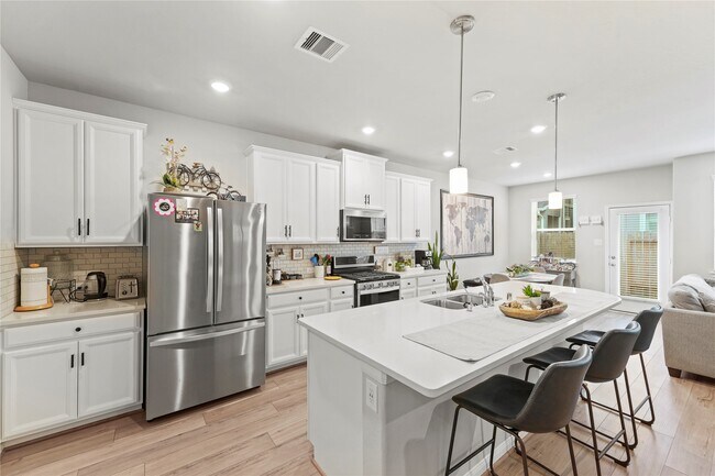 Building Photo - 1519 Beach Oak Dr