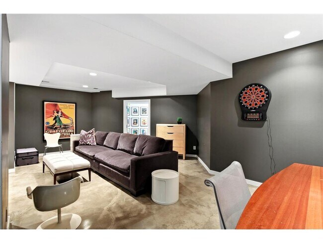 Building Photo - 20650 Bayview Ct