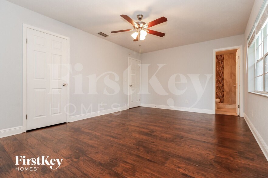 Building Photo - 1101 Melrose St