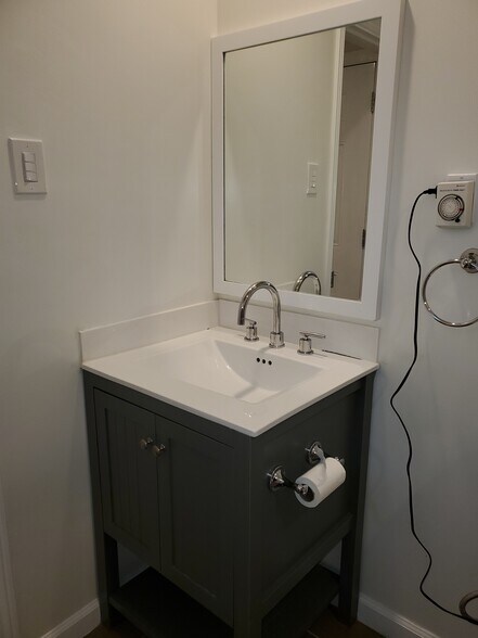 Bathroom - 254 Abbot Ave